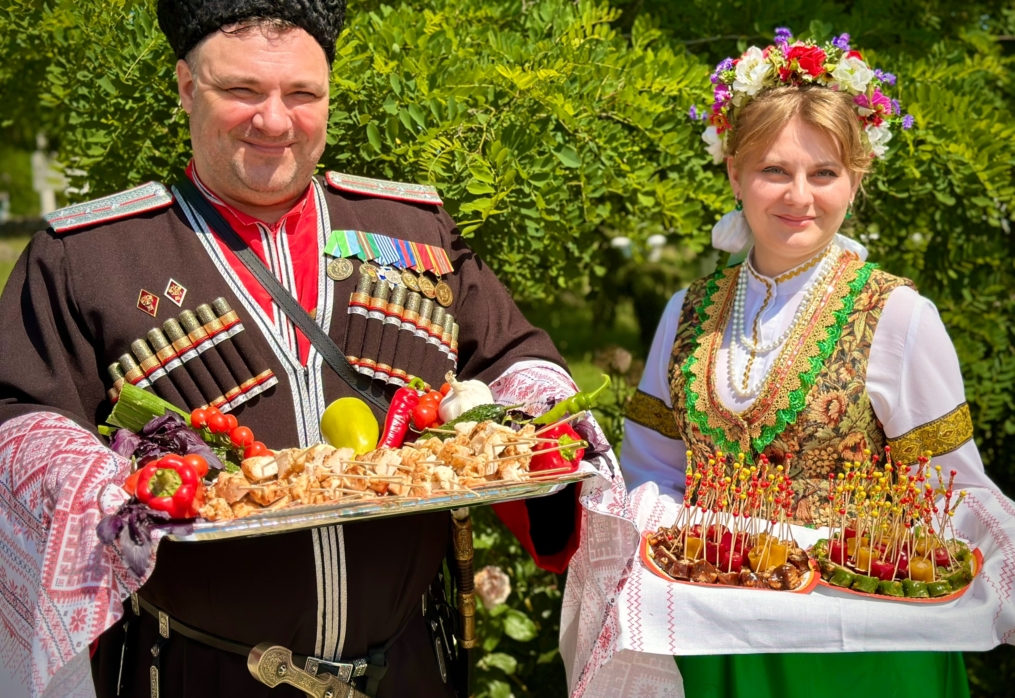 21 июня в Атамани с размахом и душевным теплом прошел краевой фестиваль кумовьев «Кумушки-голубушки».